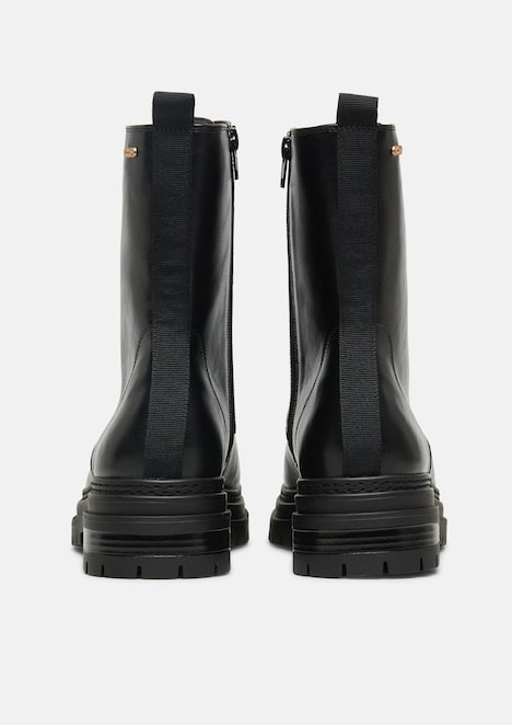Stiefel in Leder-Optik mit Profilsohle