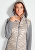 Steppjacke mit abnehmbarer Kapuze
