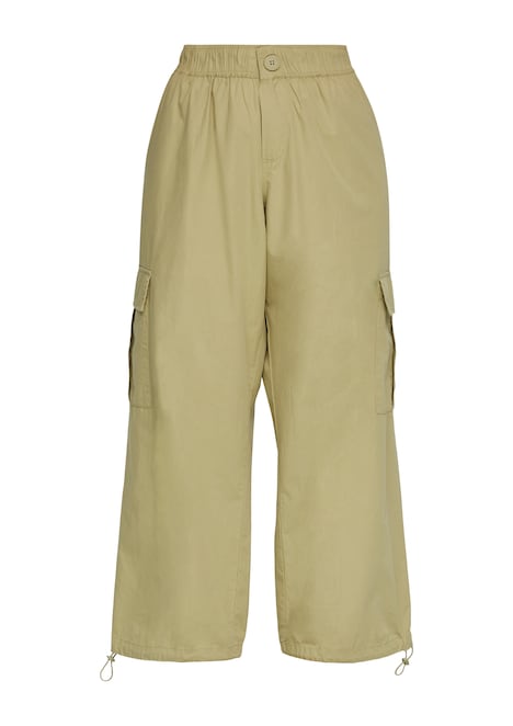 Wide Leg-Hose mit Cargotaschen und angedeutetem Verschluss