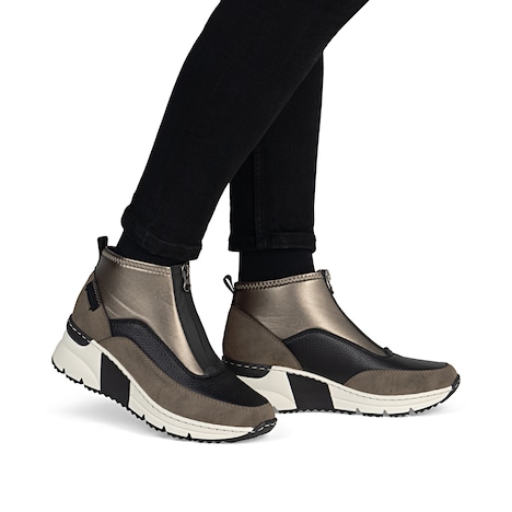 Sneaker High N6352