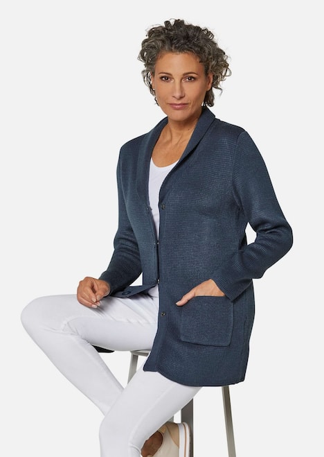 Kuschelweiche, kaschierende Strickjacke