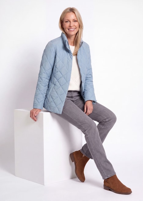 Moderne Winterjacke mit Stehkragen