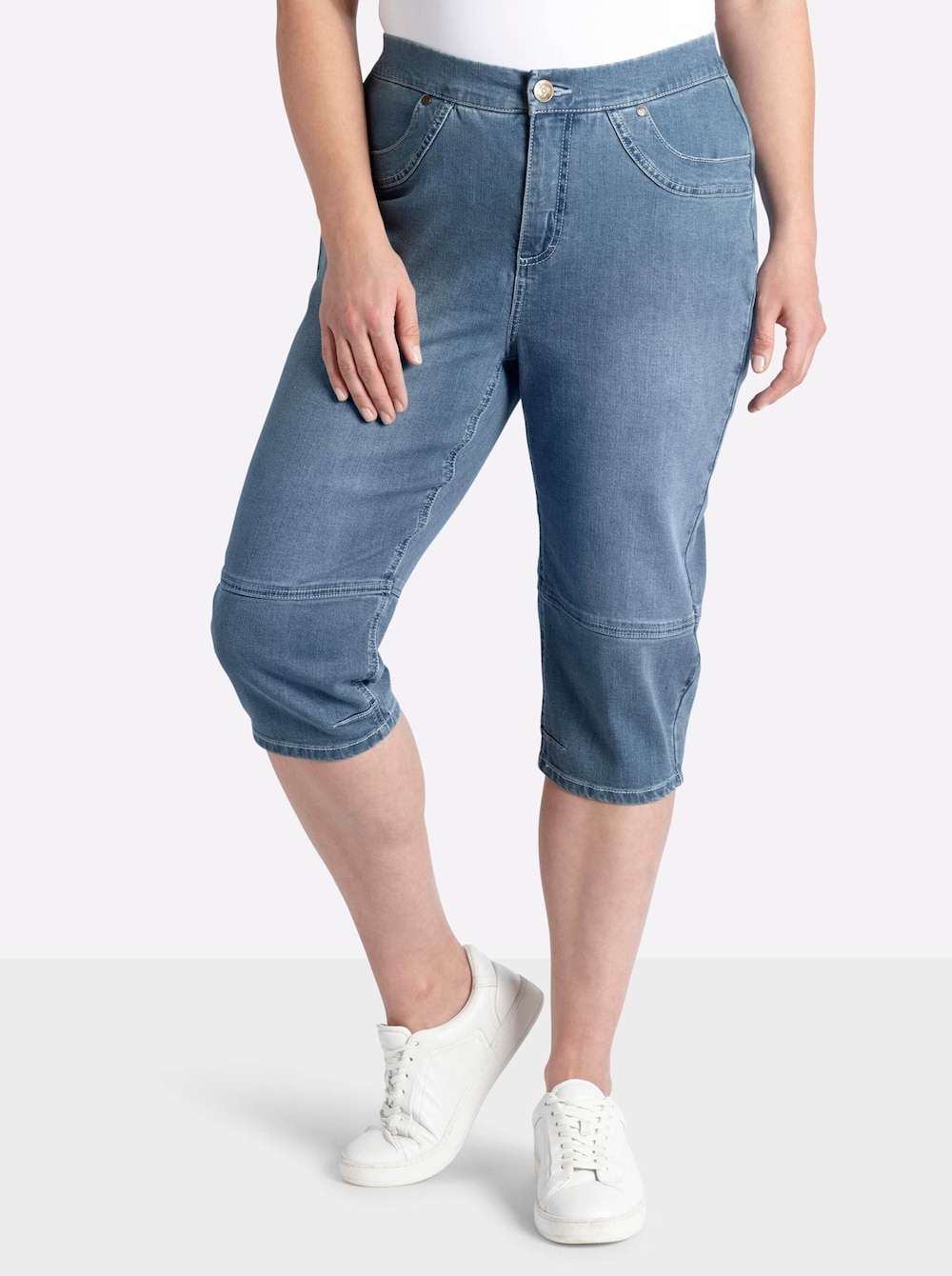 Capri-Jeans erhöht