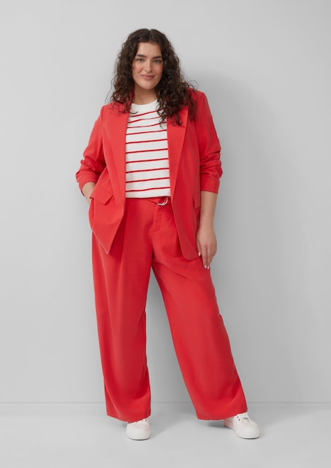 Langer Blazer aus Viskosemix mit Raff-Detail am Ärmel