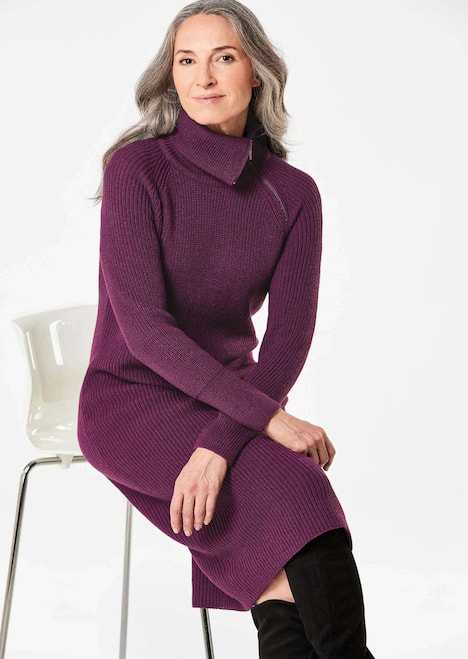 Strickkleid mit asymmetrischem Kragen