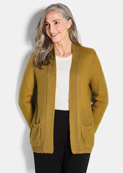Flauschige Strickjacke in Cardigan-Form