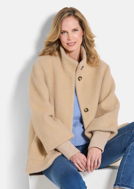 Flauschiger Kurzmantel mit Stehkragen