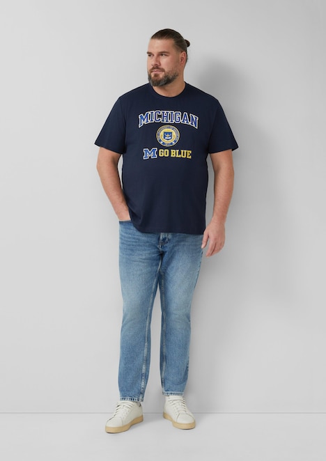 T-Shirt mit College-Artwork