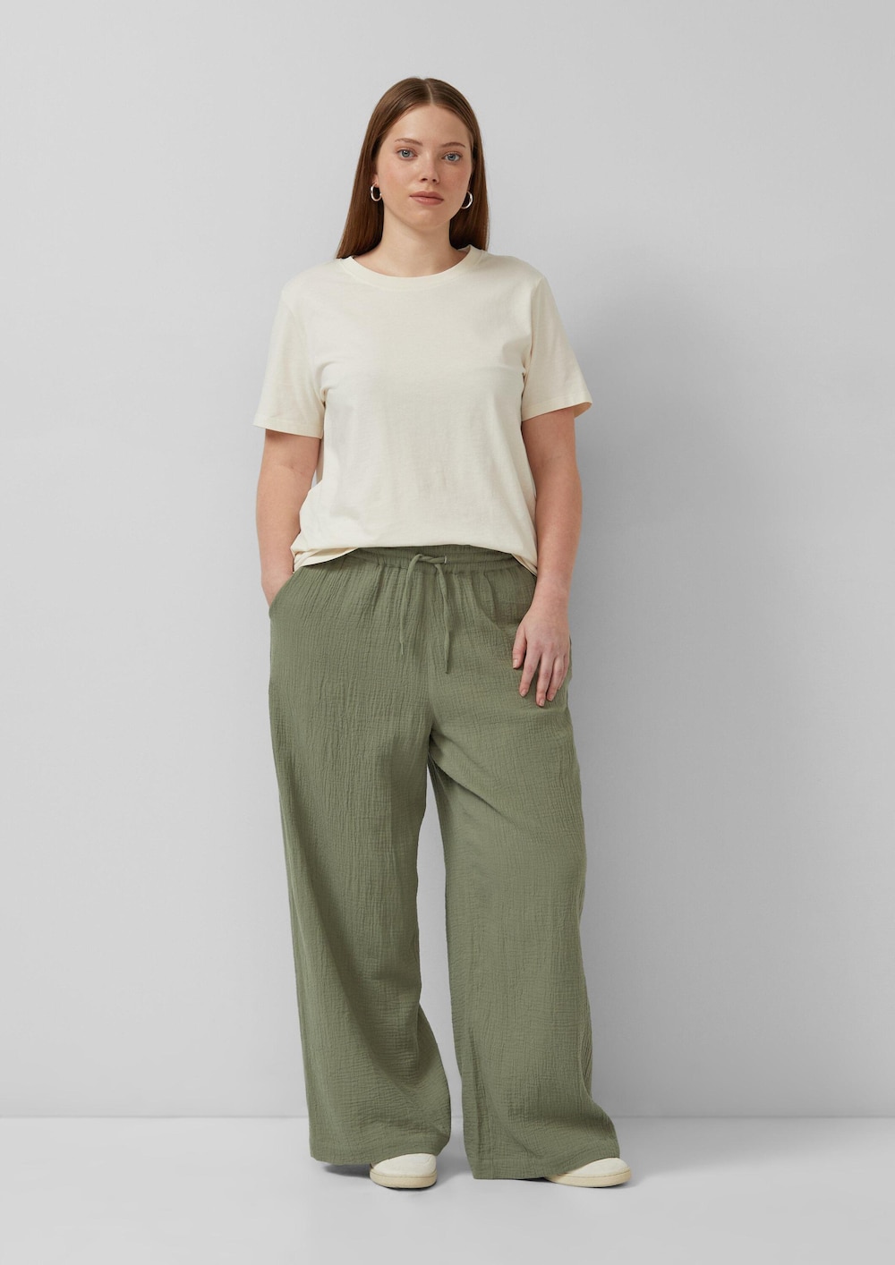 Musslin Hose mit Gummizug und weitem Bein