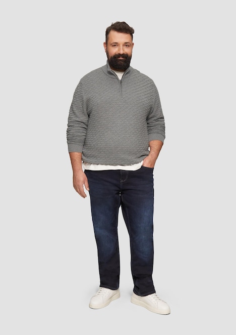Strukturierter Pullover mit Half-Zip