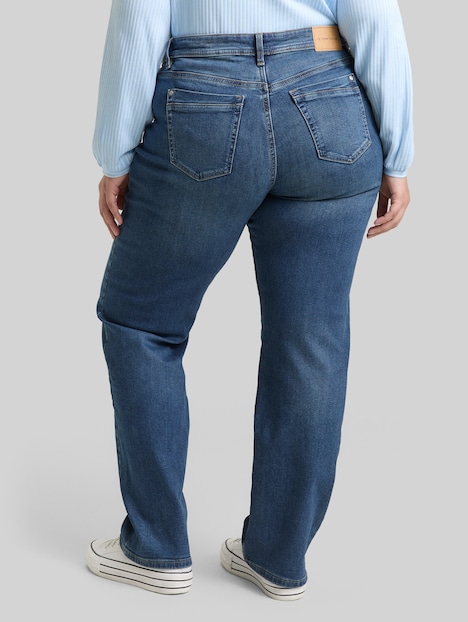 Straight Jeans