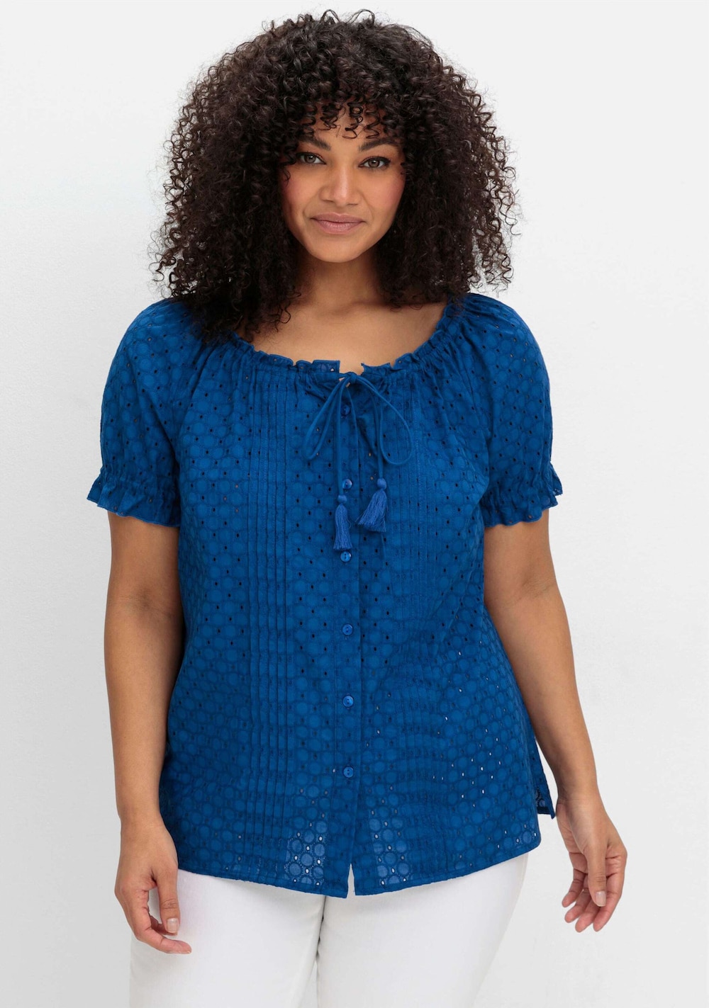 Kurzarmbluse Kurzarm-Bluse mit Lochstickerei und Carmen-Ausschnitt Kurzarm Uni