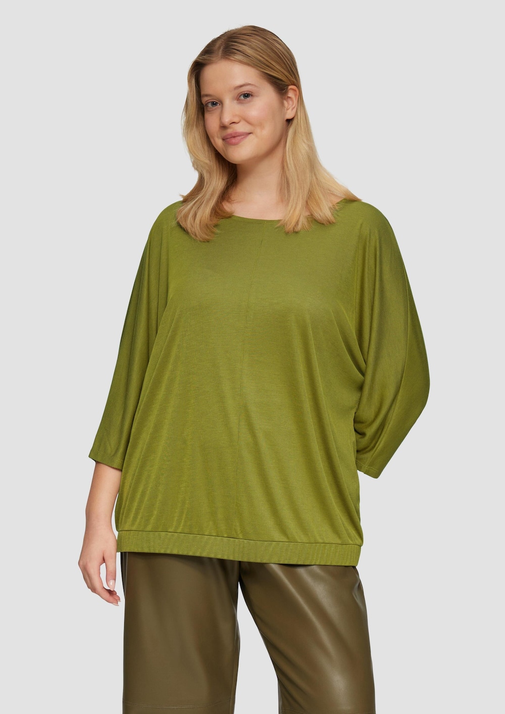 O-Shape-Shirt mit Fledermausarm
