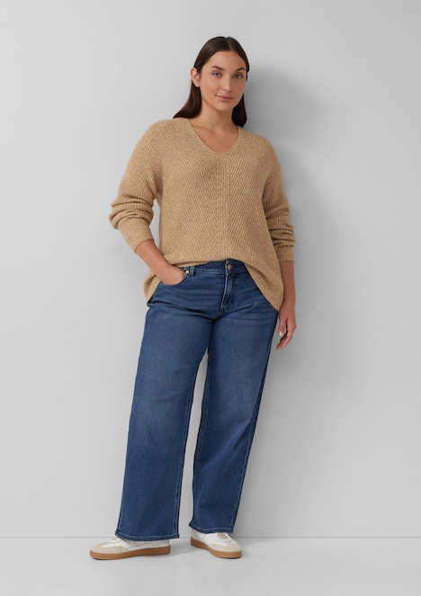 Weicher Strickpullover im Relaxed Fit mit V-Ausschnitt