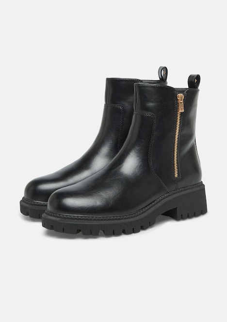 Stiefel in Leder-Optik mit Schmuck-Detail