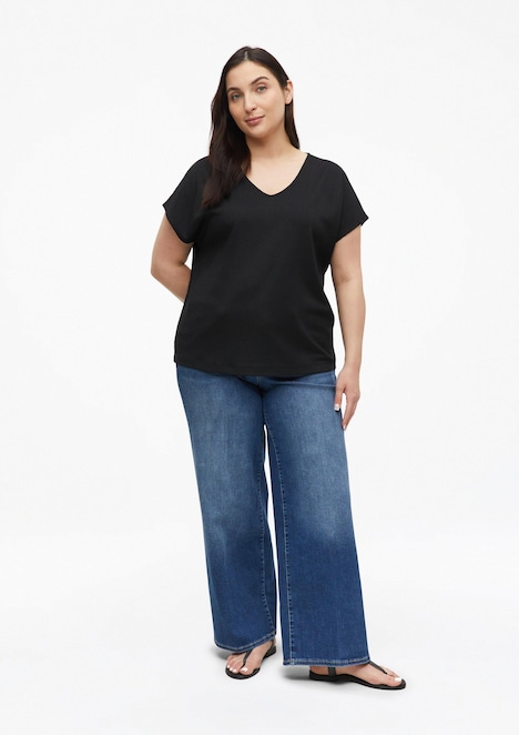 Strukturiertes V-Neck-T-Shirt im Relaxed Fit