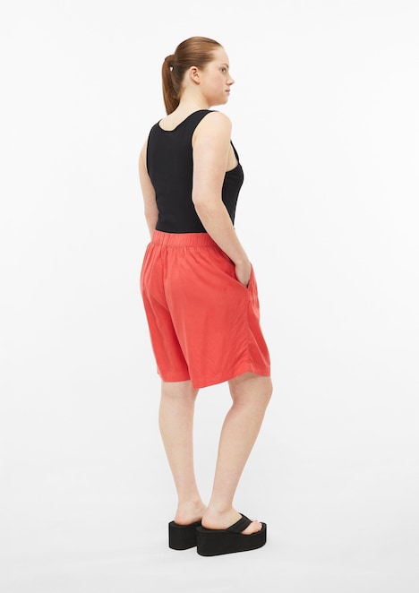 Shorts aus luftigem Leinenmix