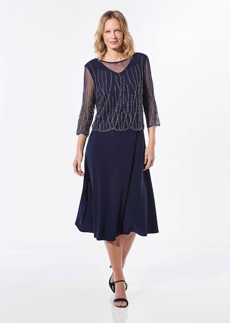 Mit Perlen besetztes Kleid