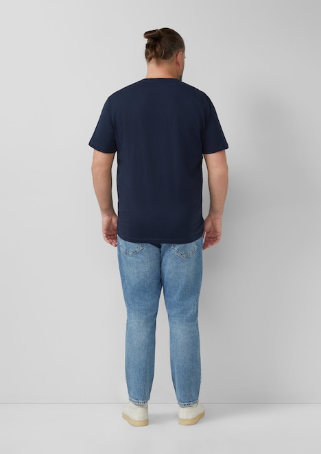 T-Shirt mit College-Artwork