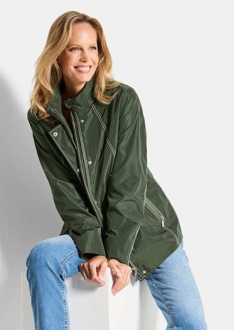 Outdoor-Jacke mit Kontrastnähten