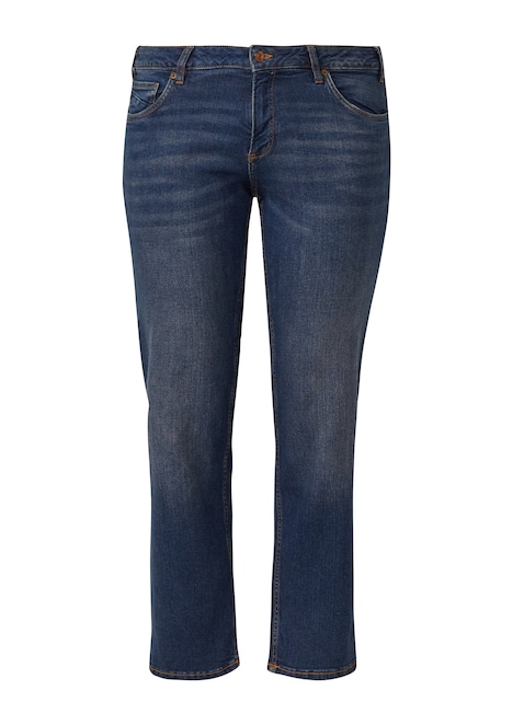 Jeans / Slim Fit / Mid Rise / Straight Leg