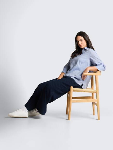 Loose Fit Bluse mit Stickerei