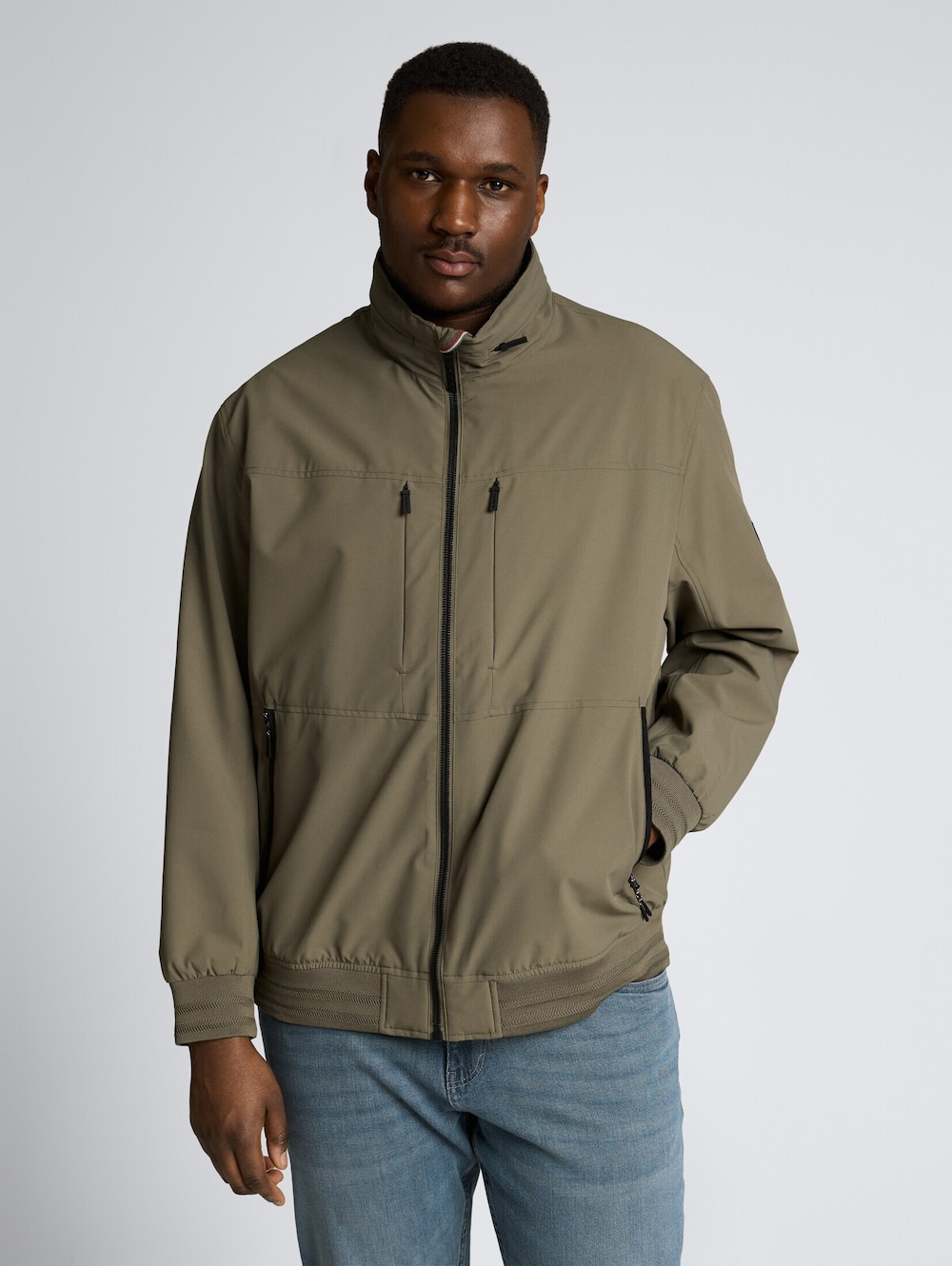 Blouson Jacke mit verstaubarer Kapuze
