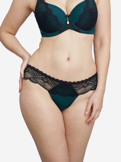 String Pure Divine