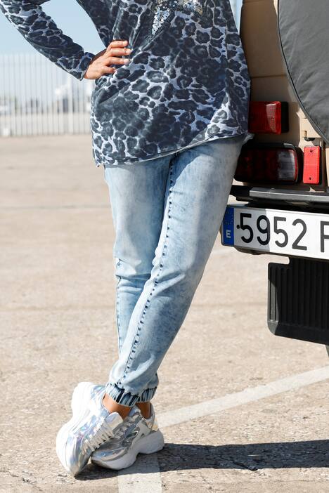 Denim-Joggpants, Karottenform, moon washed, Elastikbund