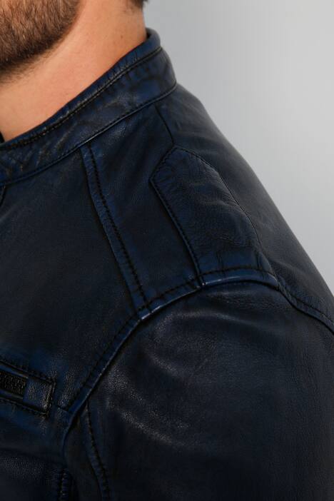 Leren jack met opstaande kraag en sluiting