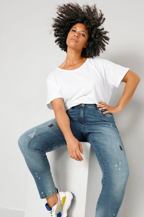 Jeans mit Destroyed-Effekten