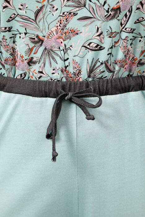 Schlafanzug, Zweiteiler, geblümtes Shirt, lange Hose