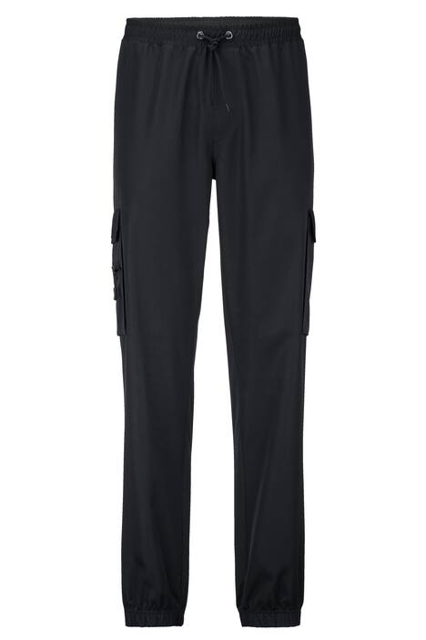 Cargo broek met cargozakken aan de zijkant