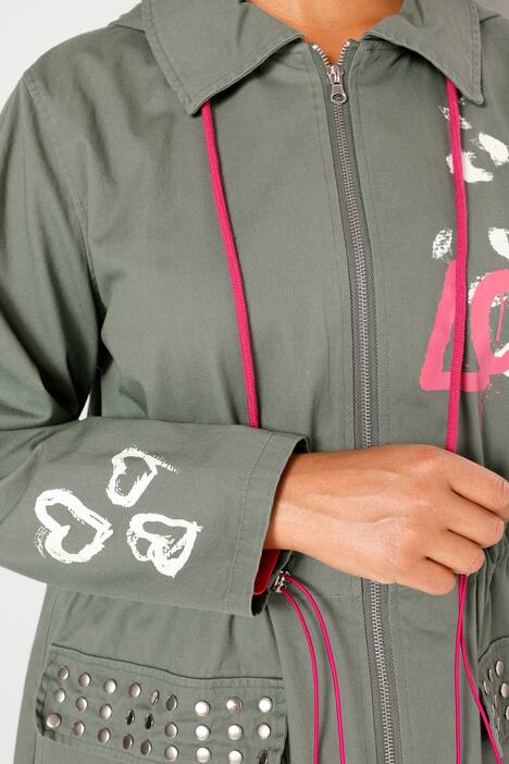 Parka mit Kapuze und modischem Print