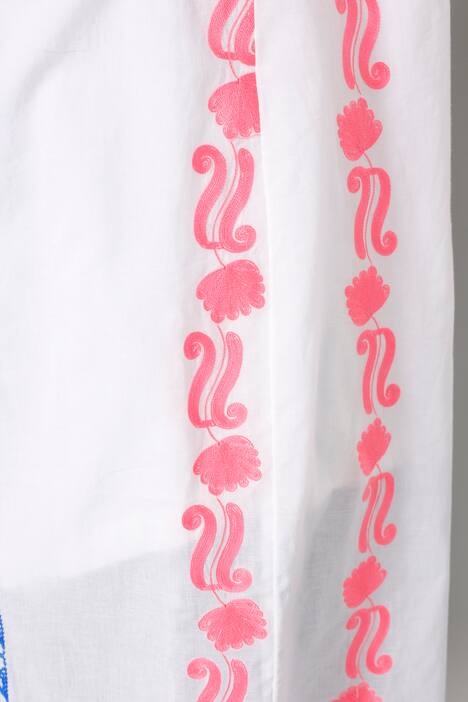 Longbluse mit Stickerei