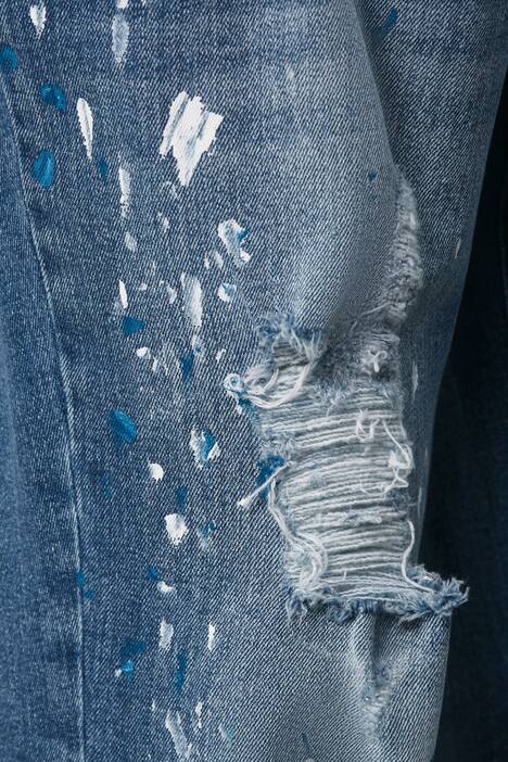 Jeans met destroyed effecten