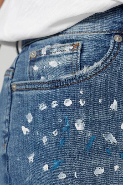 Jeans met destroyed effecten