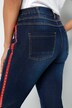 Jeans met zilverkleurige klinknagels