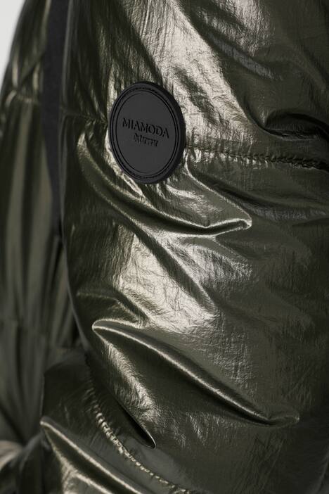 Steppmantel, glänzende Optik, Kapuze, Zipper