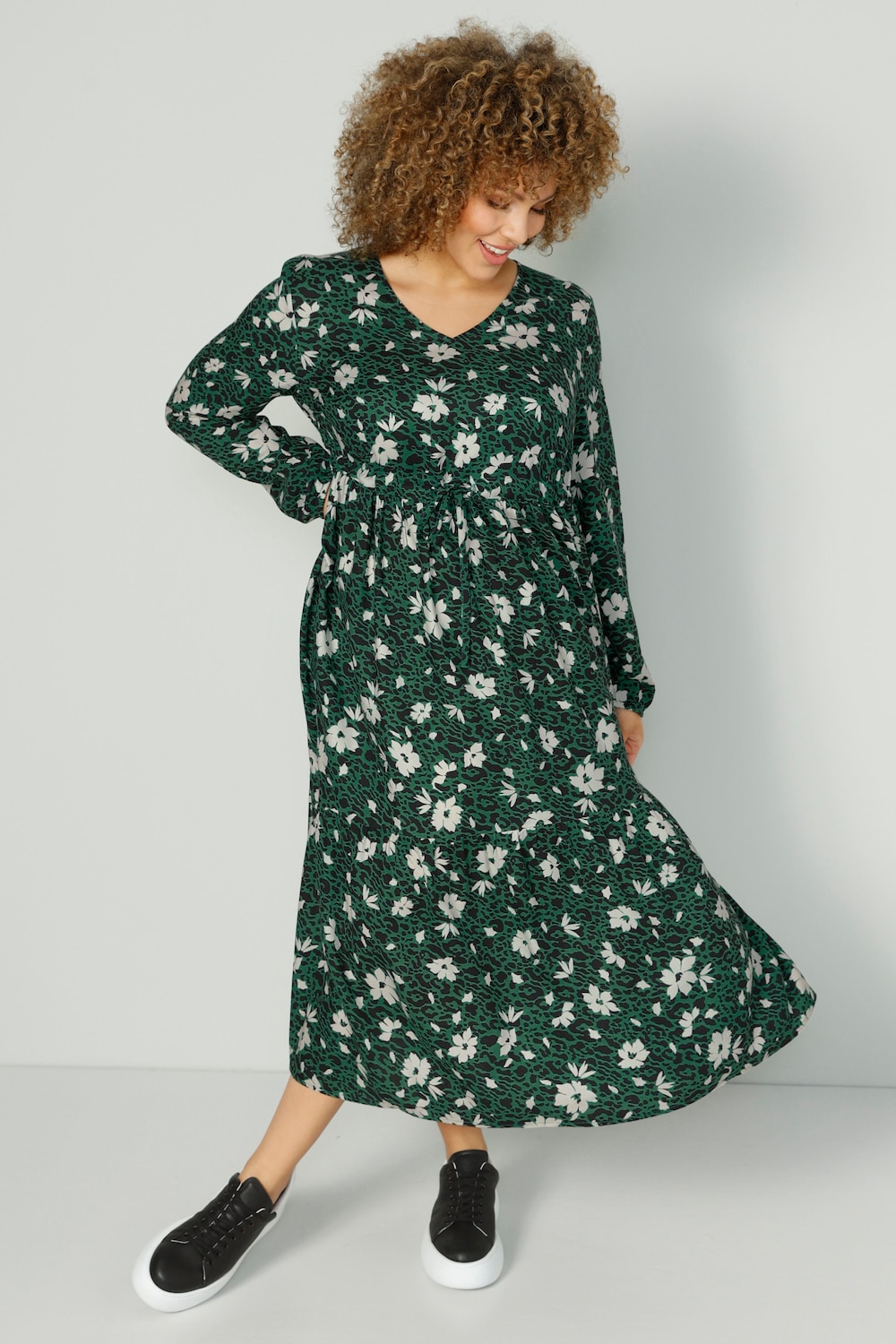 Kleid, bequeme Passform, floraler Druck.
