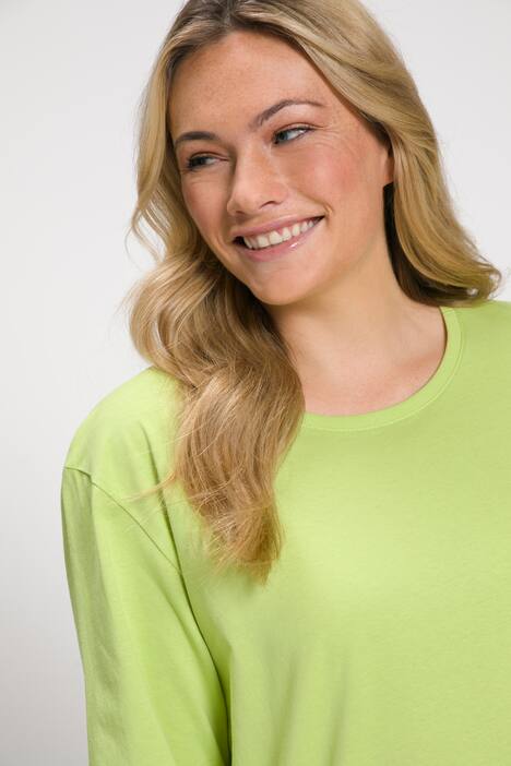 T-shirt med rund hals, ledig passform, halvlång ärm