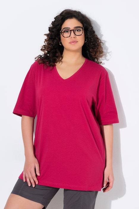 T-shirt dalle linee morbide con scollo a V e mezze maniche