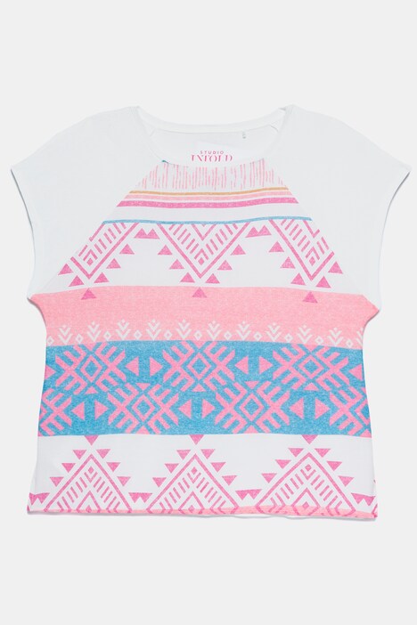 ethnic cropped knitwear