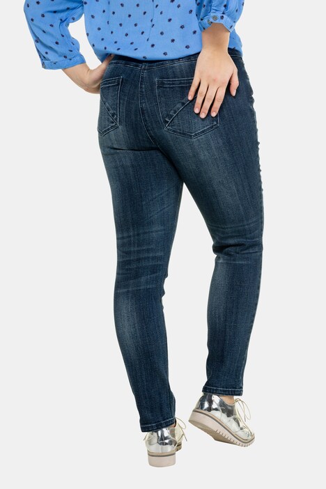 Trendy Wash Curvy Fit Stretch Jeans 