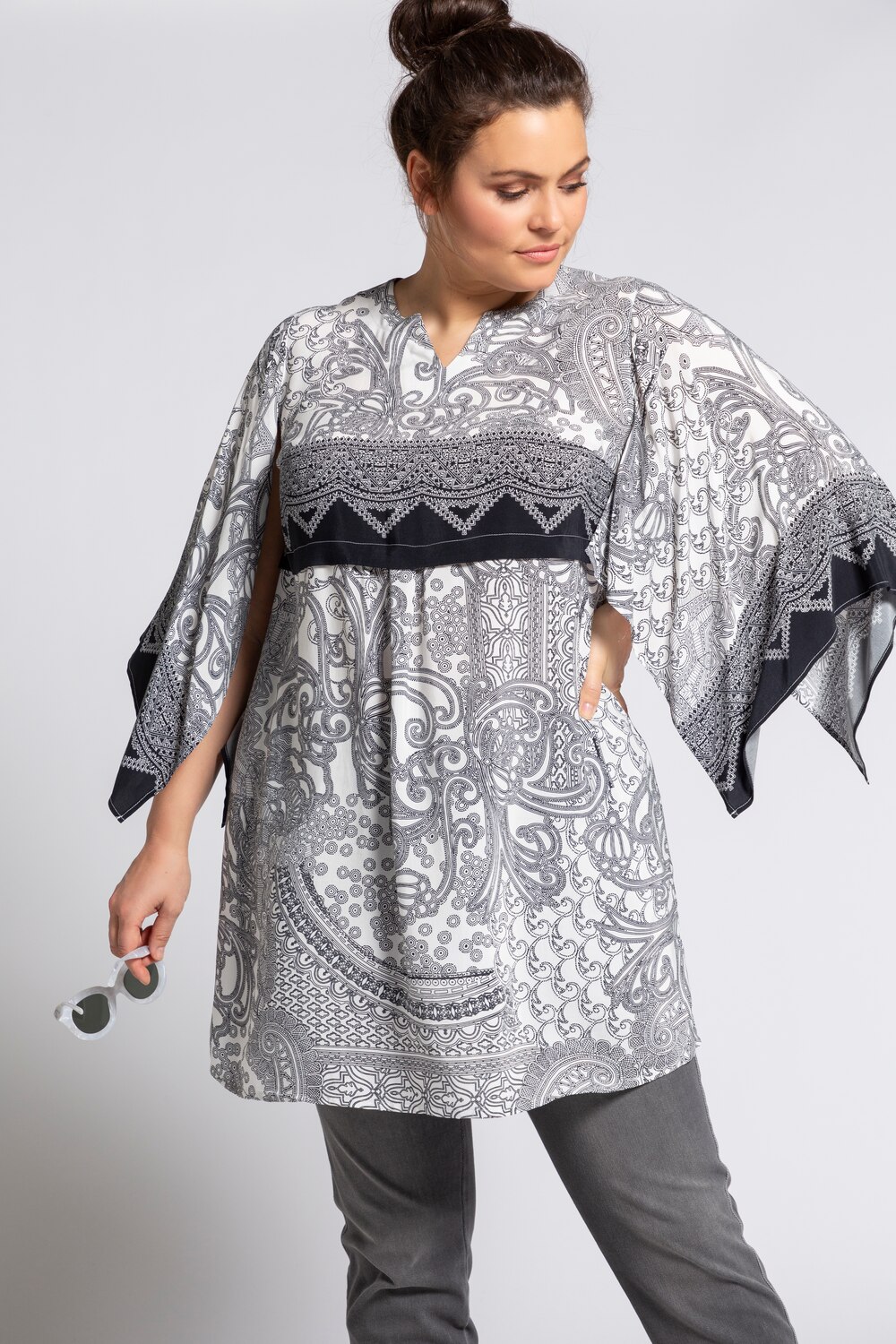 Grote Maten tuniek, Dames, beige, Maat: 46/48, Synthetische vezels/Viscose, Ulla Popken Grote Maten tuniek, Dames, beige, Maat: 46/48, Synthetische vezels/Viscose, Ulla Popken