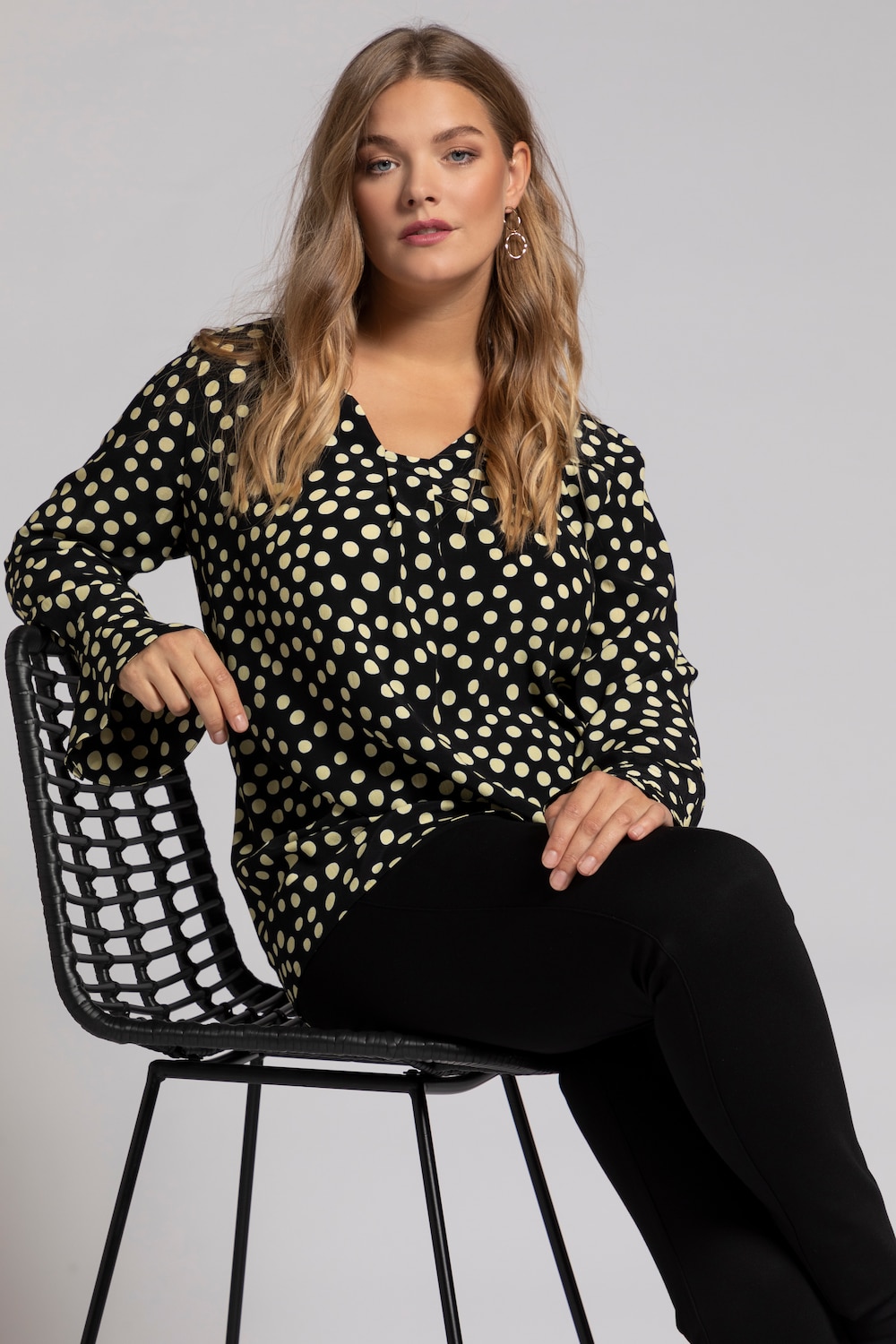 Plus Size Modern Dot Print Flounce Sleeve Crepe Blouse, Woman, beige, size: 24/26, viscose, Ulla Popken