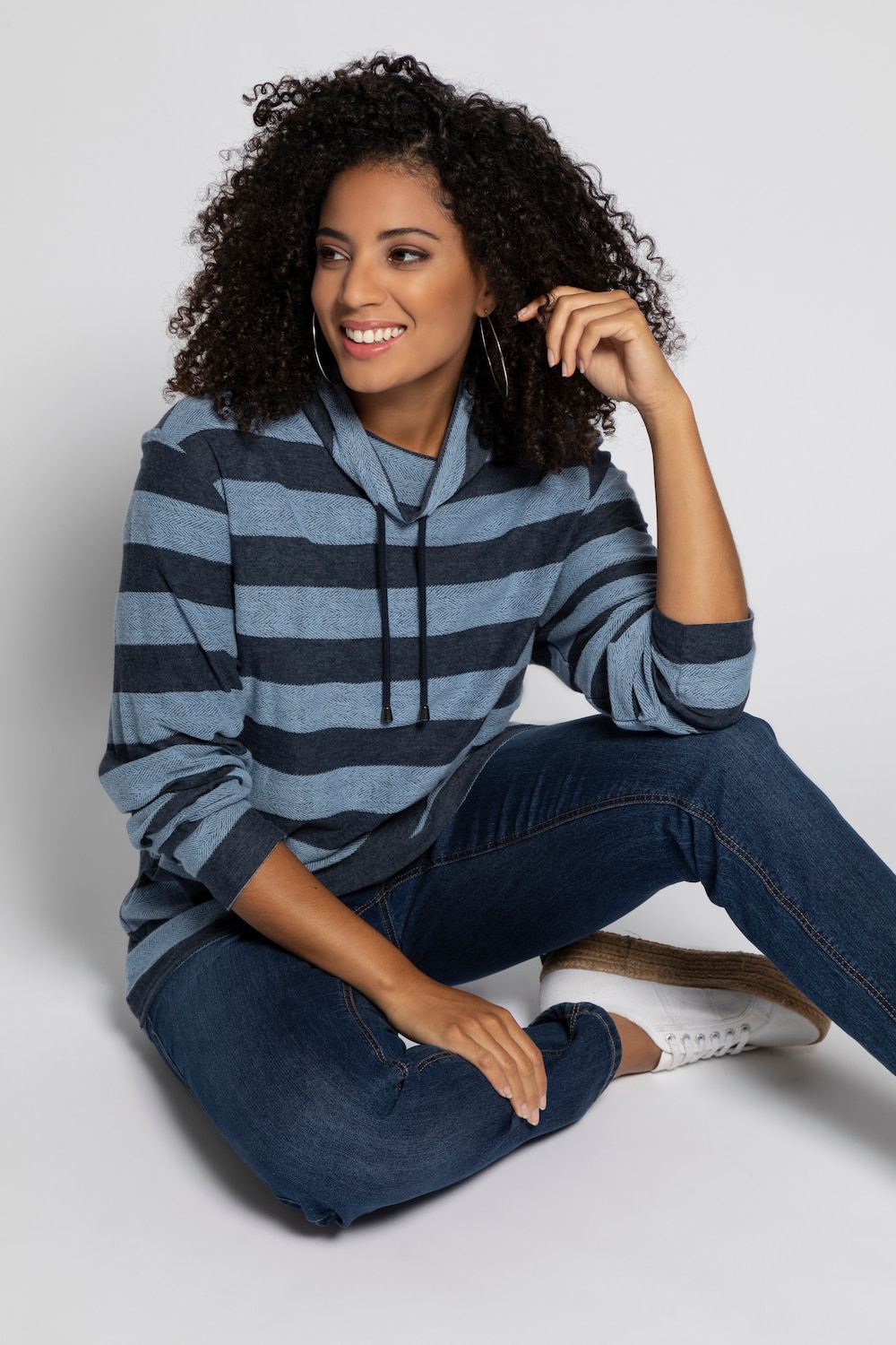 Grote Maten sweatshirt, Dames, blauw, Maat: 62/64, Katoen/Polyester, Ulla Popken Grote Maten sweatshirt, Dames, blauw, Maat: 62/64, Katoen/Polyester, Ulla Popken