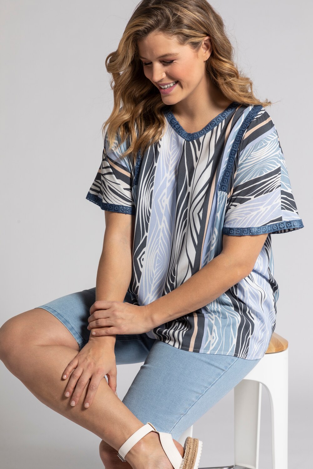 Grote Maten blouse, Dames, blauw, Maat: 58/60, Viscose, Ulla Popken Grote Maten blouse, Dames, blauw, Maat: 58/60, Viscose, Ulla Popken