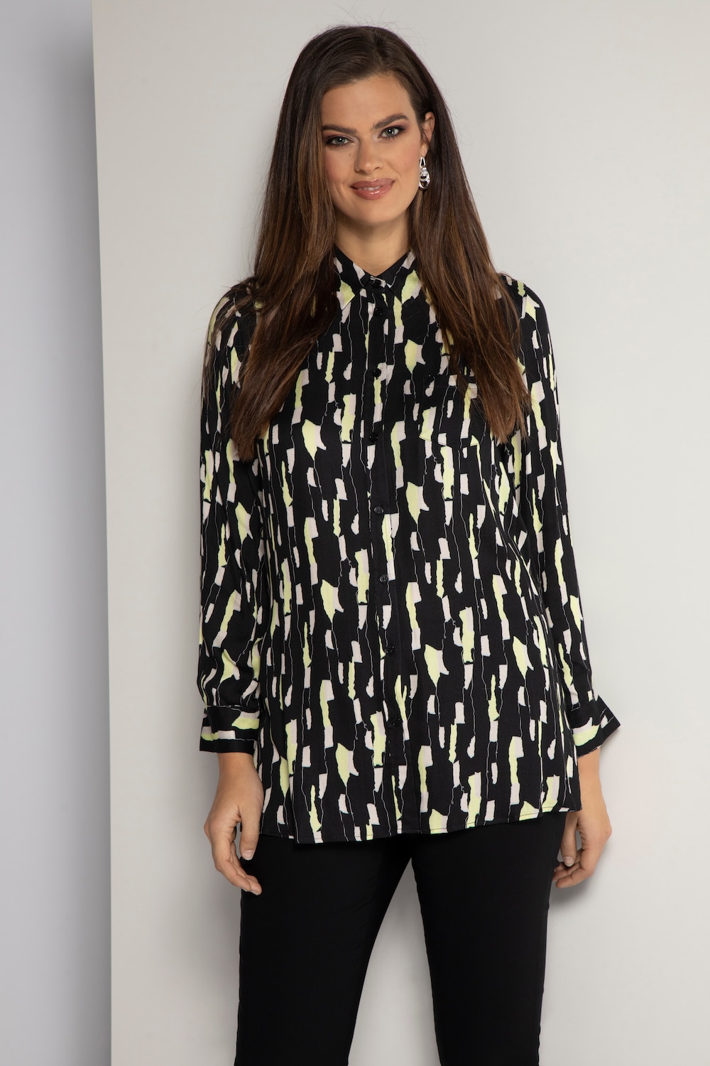 Plus Size Graphic Print Button Front Long Sleeve Blouse, Woman, black, size: 24/26, viscose, Ulla Popken