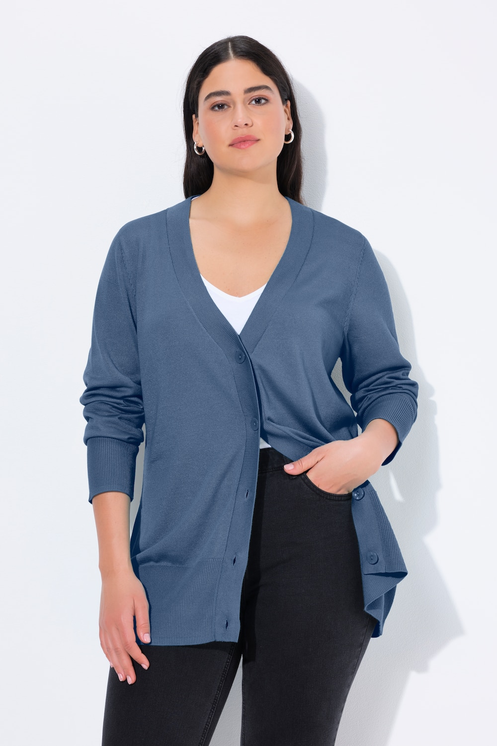 Strickjacke, V-Ausschnitt, Knopfleiste, Feinstrick